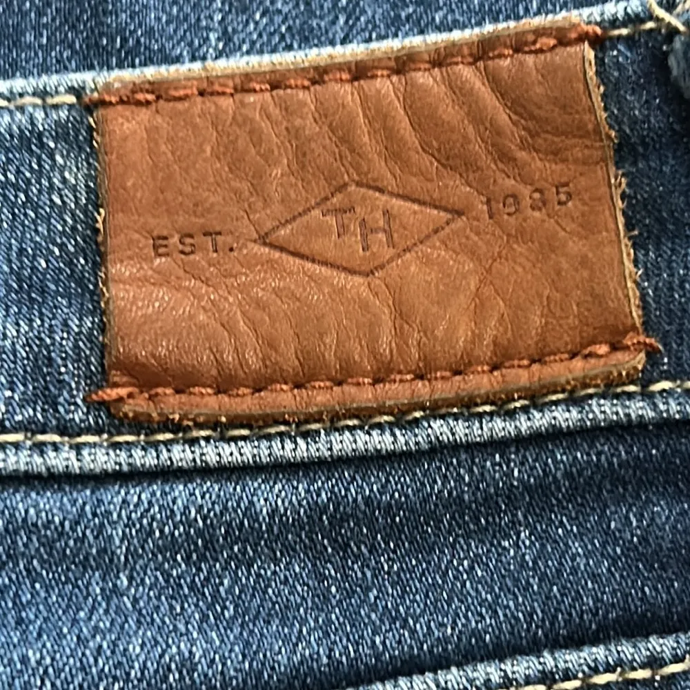 Woman’s Tommy Hilfiger Blue Jeans Size 12 - Image 8