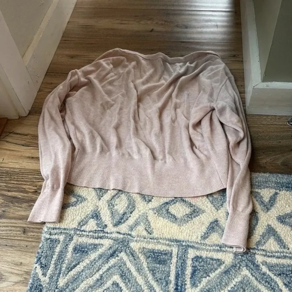 Light pink White House black market button down short cardigan (small) - Image 2