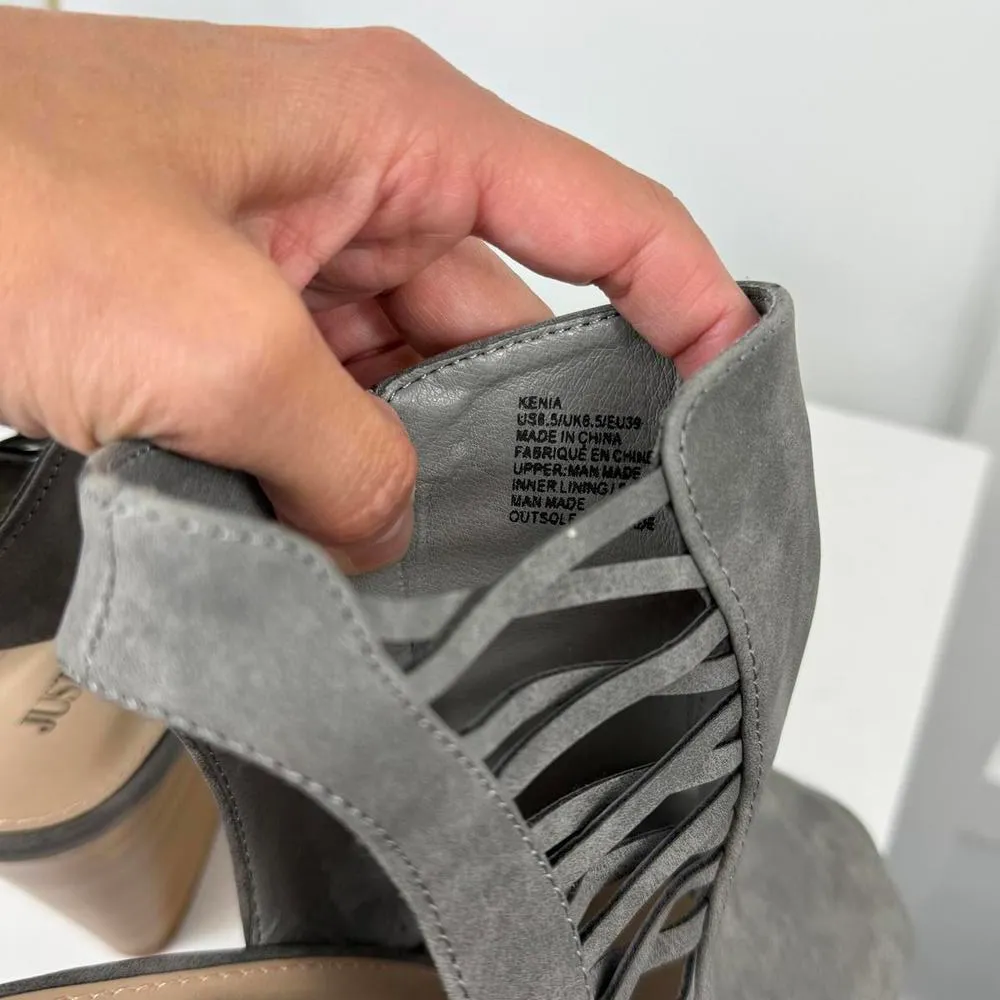 Cute Womens Shoes Size 8.5 Gray - Image 7