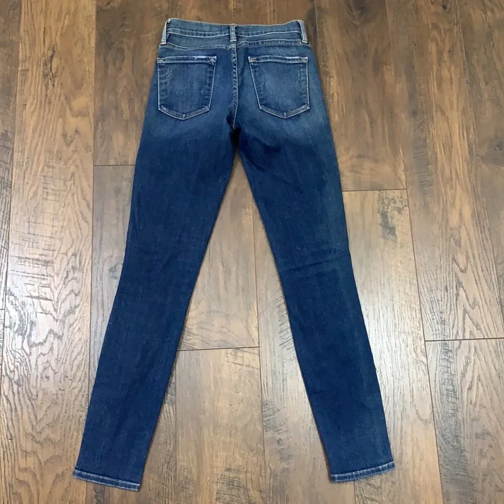 FRAME Le Skinny De Jeanne in Loyola Low Rise Ankle Jeans - Image 8