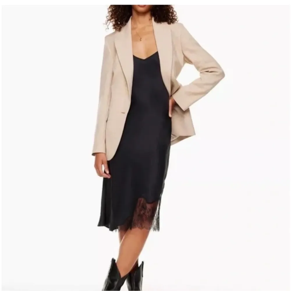 Aritzia - Wilfred - Sonnet Satin Dress - VITAL PINK/KHAKI
ROSE
VITAL/KAKI size S - Image 2