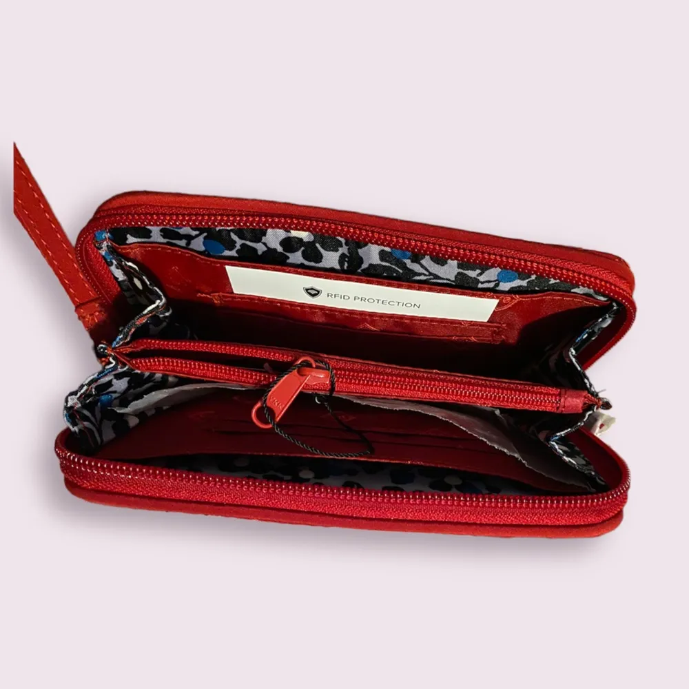 Vera Bradley RFID Grab and Go Wristlet #22 - Image 2