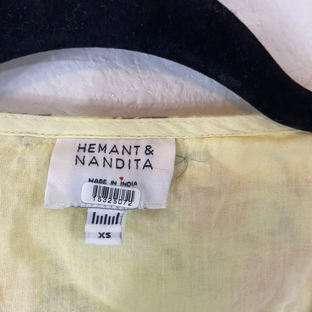 Hemant and Nandita Women's Pria Cropped Yellow Floral Tie - Image 4