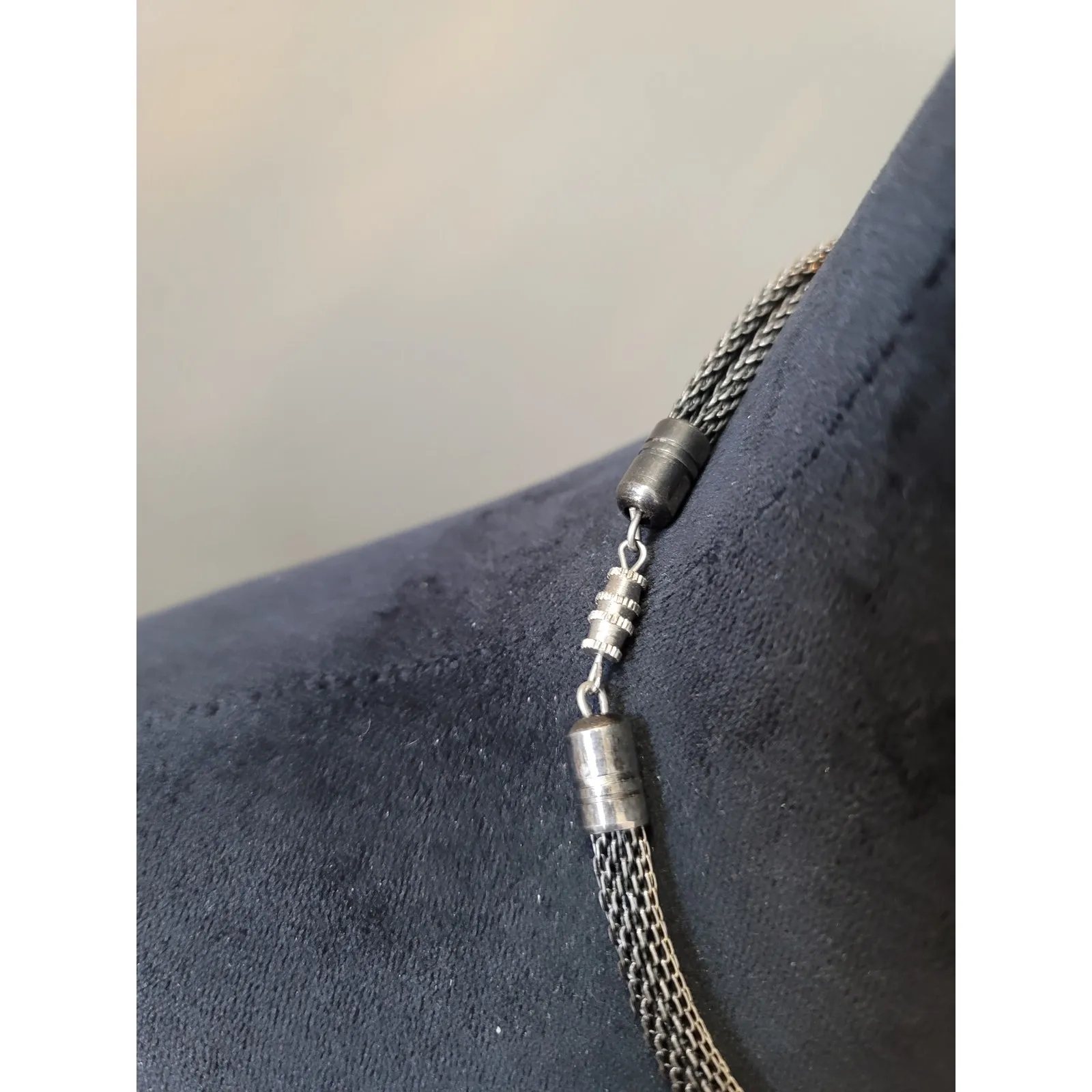 Women's Statement Metal Mesh Choker Necklace With Magnetic Lock And Bold Pendant Gold - Image 6