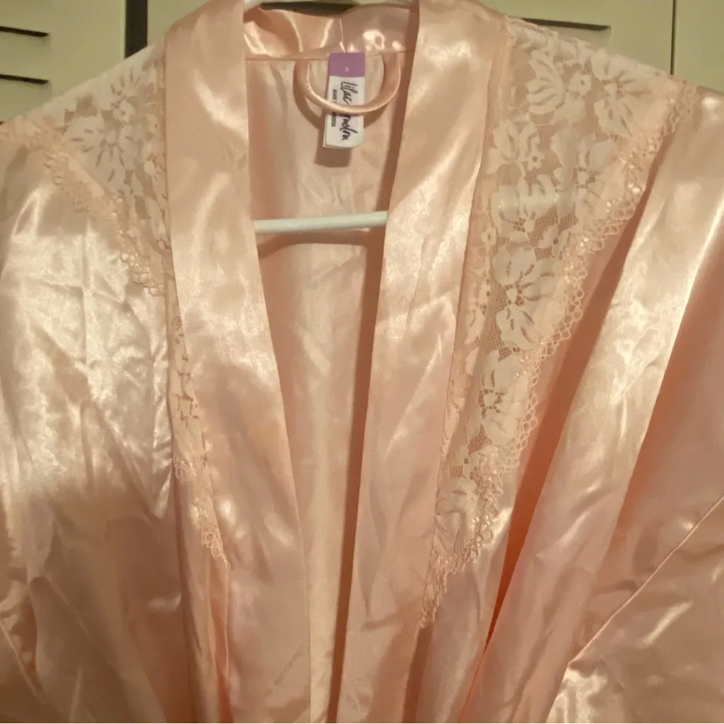 Lilac & London silky robe size small Orange - Image 3