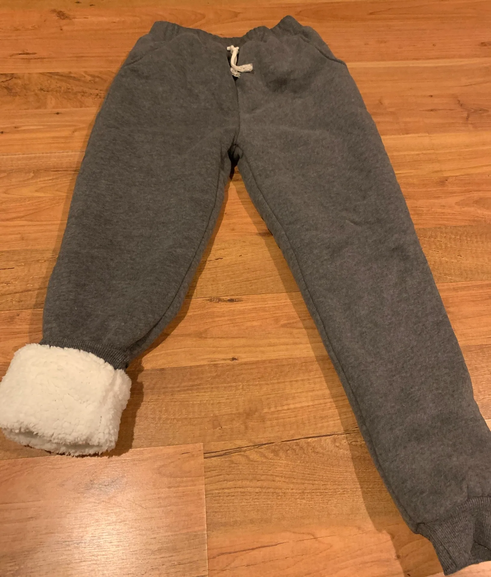Fuzzy Sweatpants Gray Size M - Image 3