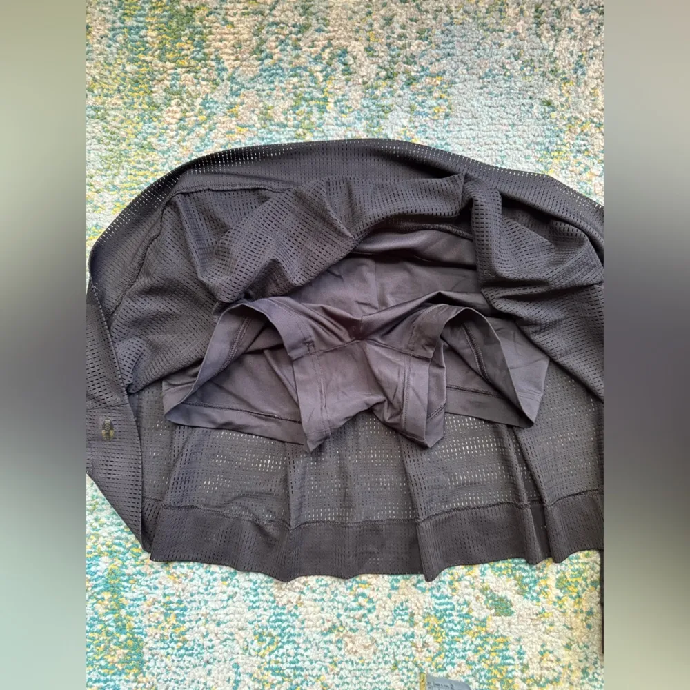 Vintage 2007 Adidas 2-piece black gold mesh tennis skirt and tank, size medium - Image 13