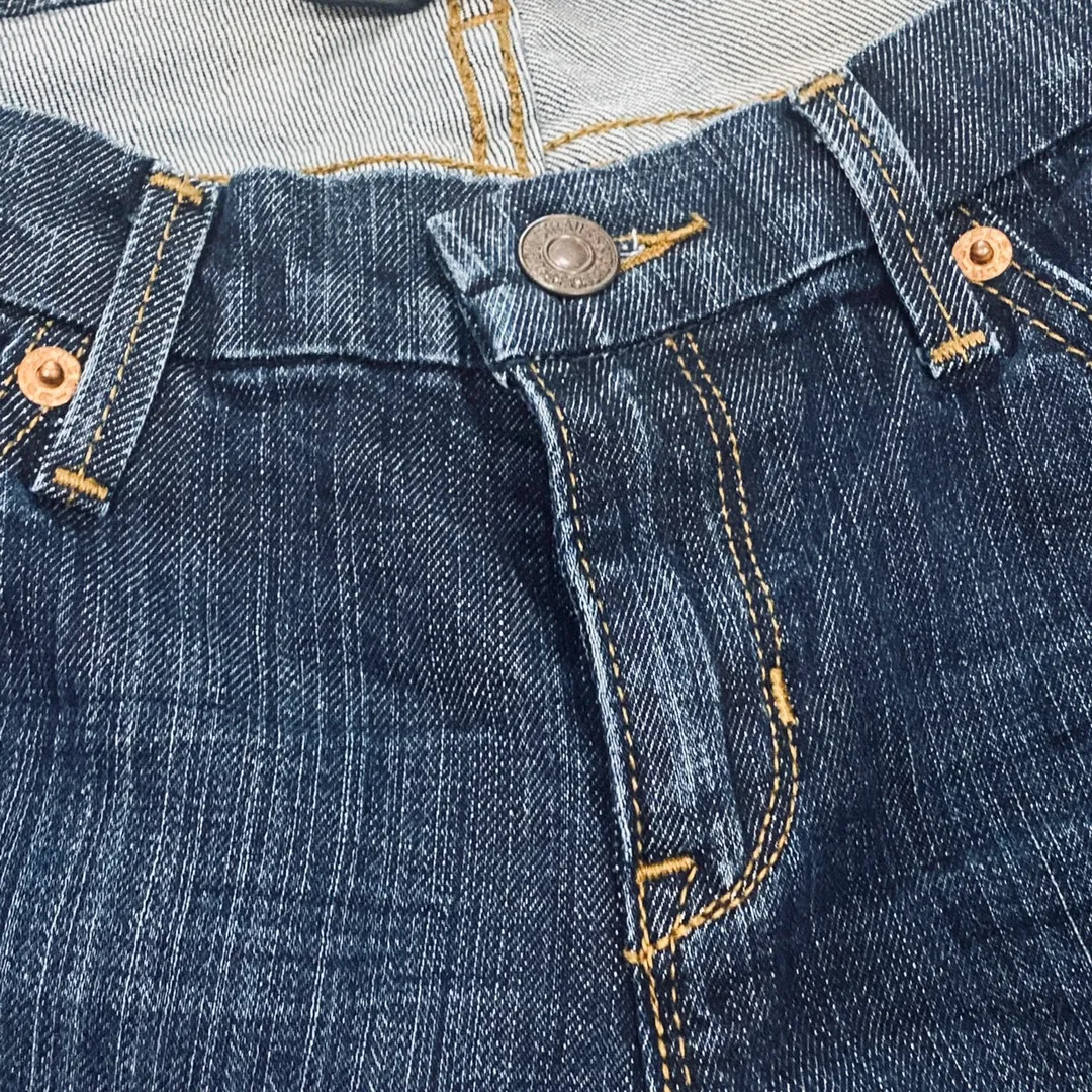 Levi’s 421 Skinny Jeans Size 9/29 - Image 3