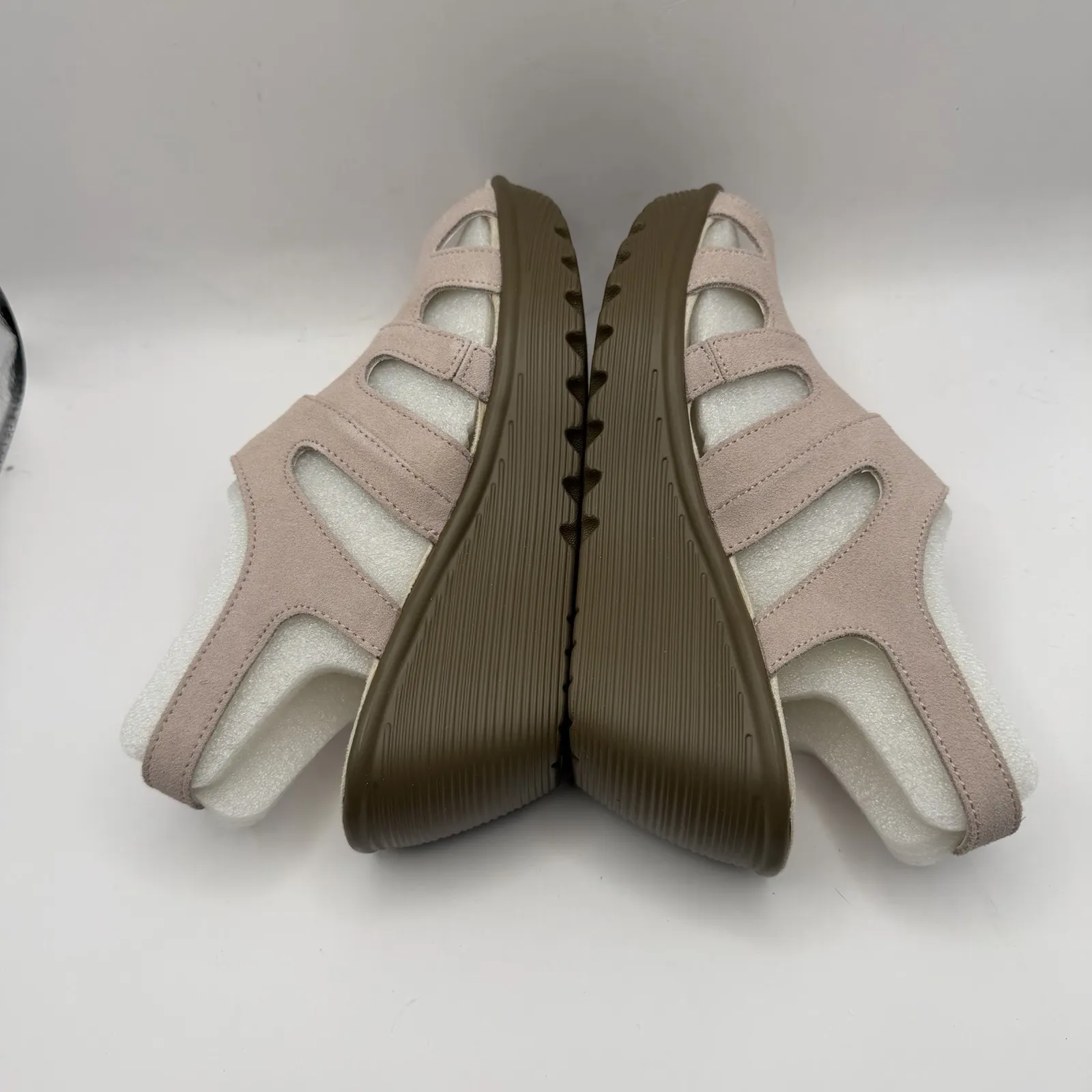 NWB Skechers Suede Peep-toe Slingback Wedge size 7 Wide New - Image 5