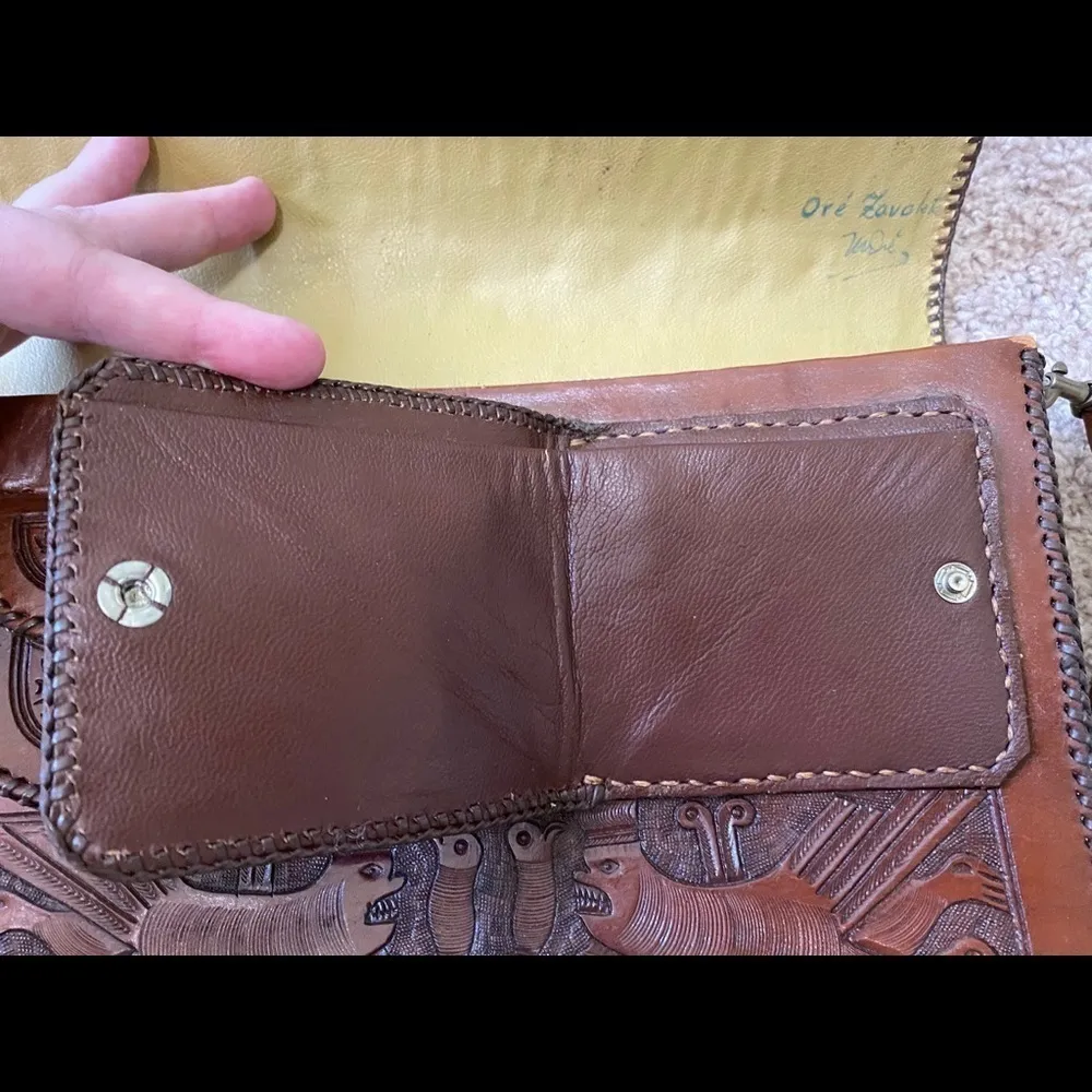Vintage Brown Leather Hand Tooled Purse - Image 8