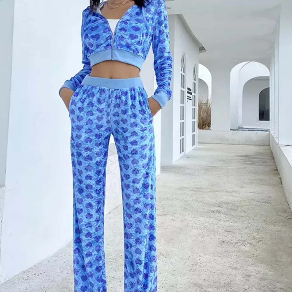 NEW Heart Print Y2K Cropped Hooded Velous Sweater Blue Only Small *Jacket* Punk Size undefined - Image 3