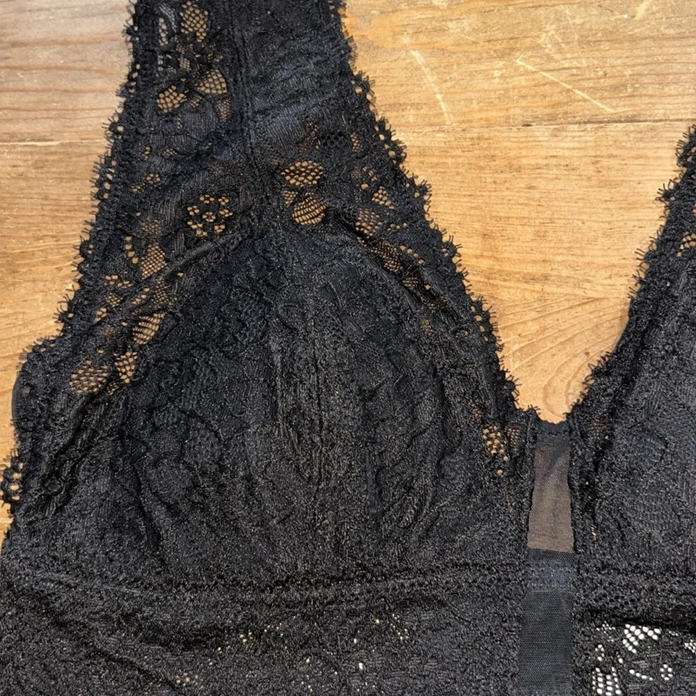 Aerie Black Lace Triangle Bralette Size Large - Image 2