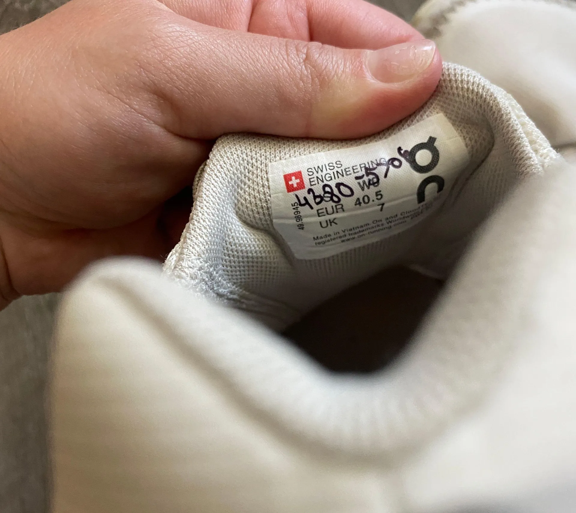 On Cloud  Womens On Cloudaway Running Shoes - Image 7