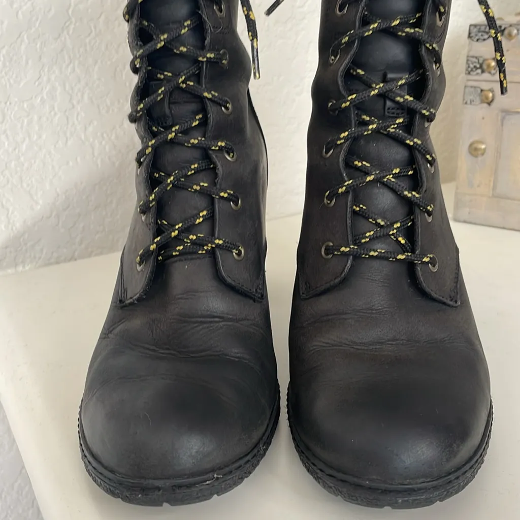 Timberland Classic Heeled‎ Lace up Boots size 9 - Image 3