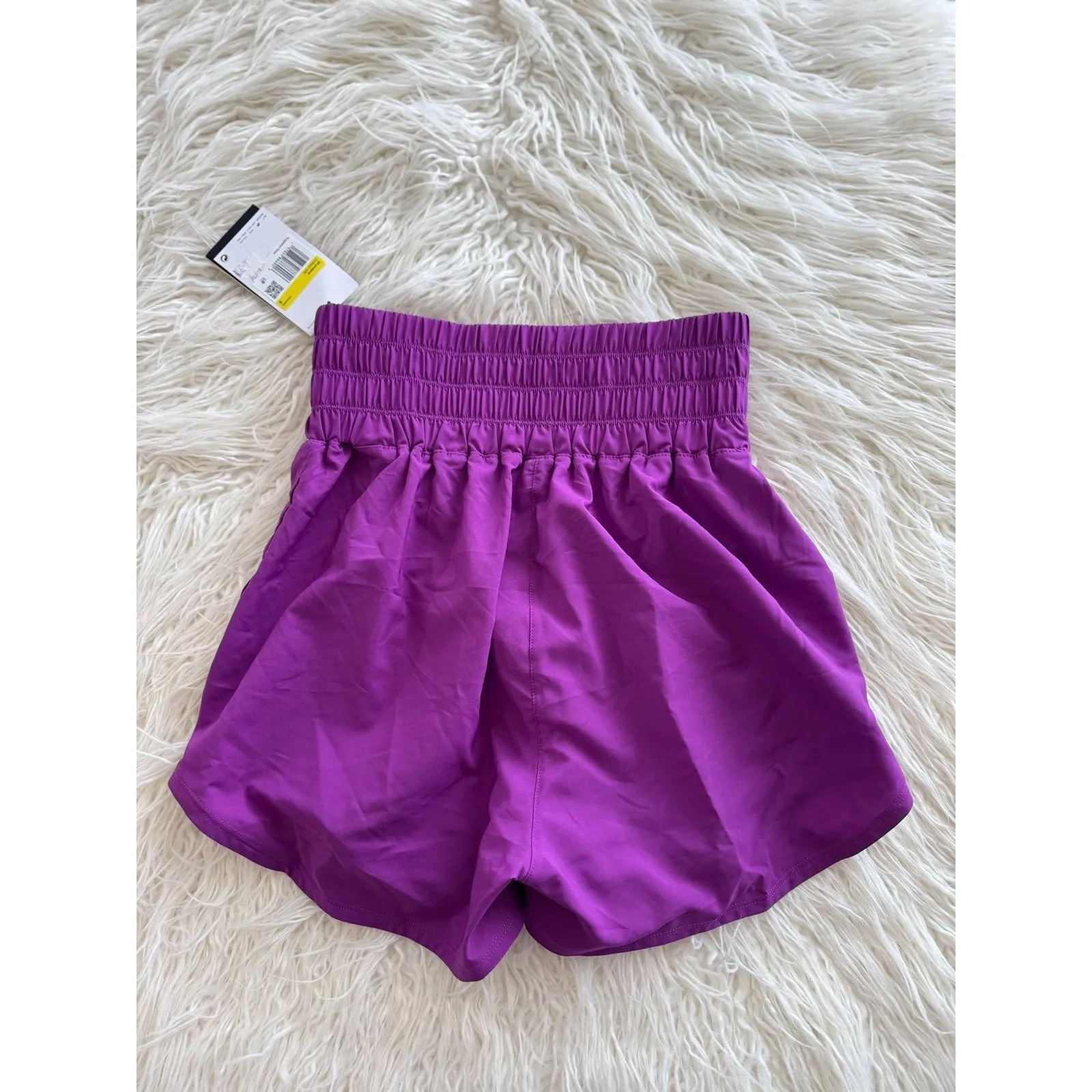 Nike One Dri-FIT Ultra High-Waisted 3" Brief-Lined Shorts
Purple Size Small - Image 5