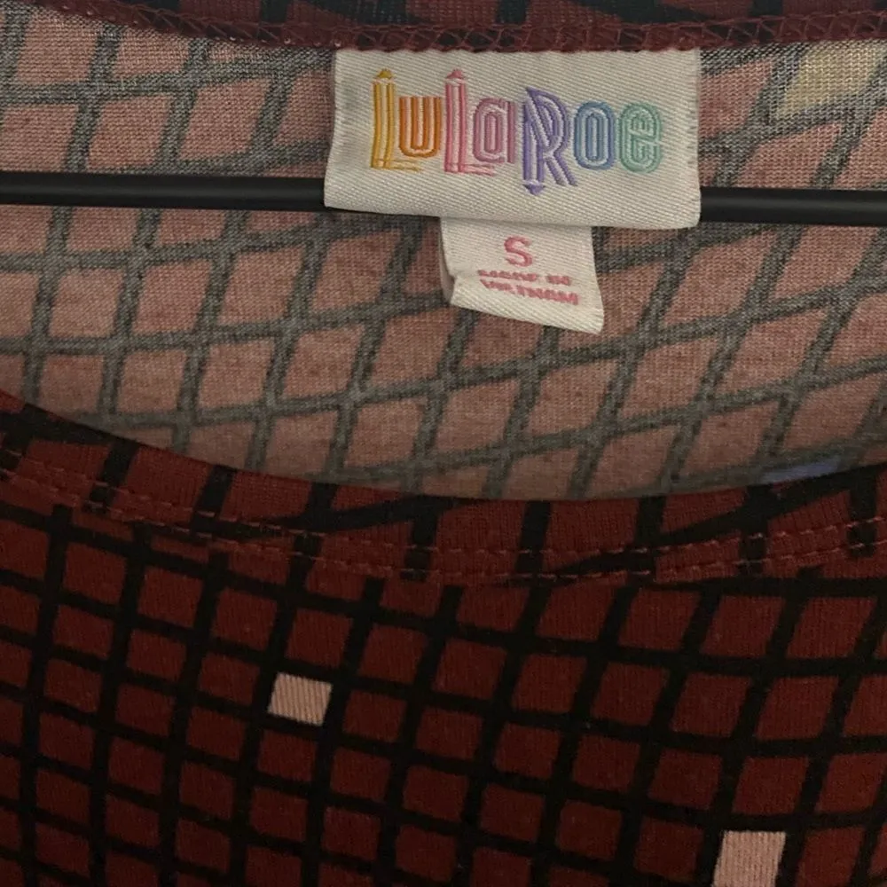 LULAROE | Irma Multicolor Geometric Red Half Sleeve Tunic Top Shirt Size S - Image 6