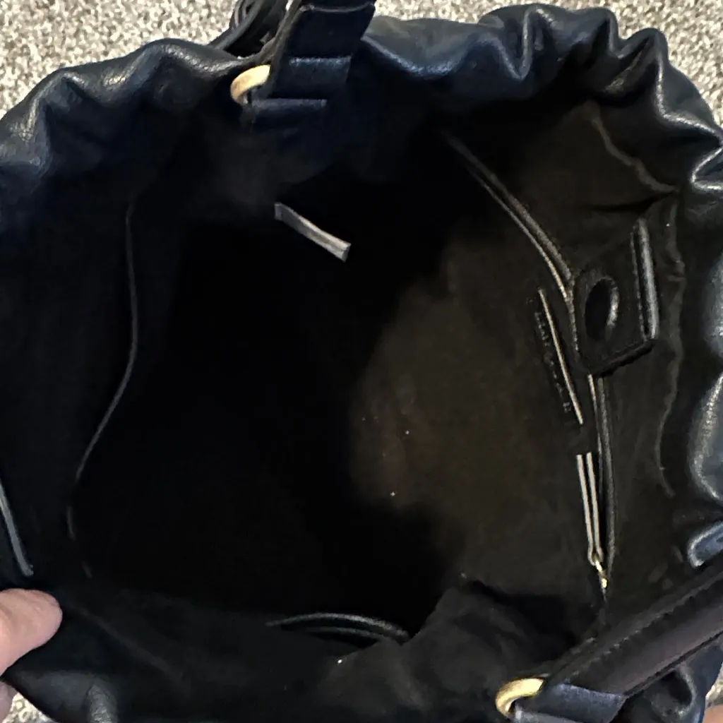 Elizabeth and James Black Mesh Market Shoulder Bag - Image 7