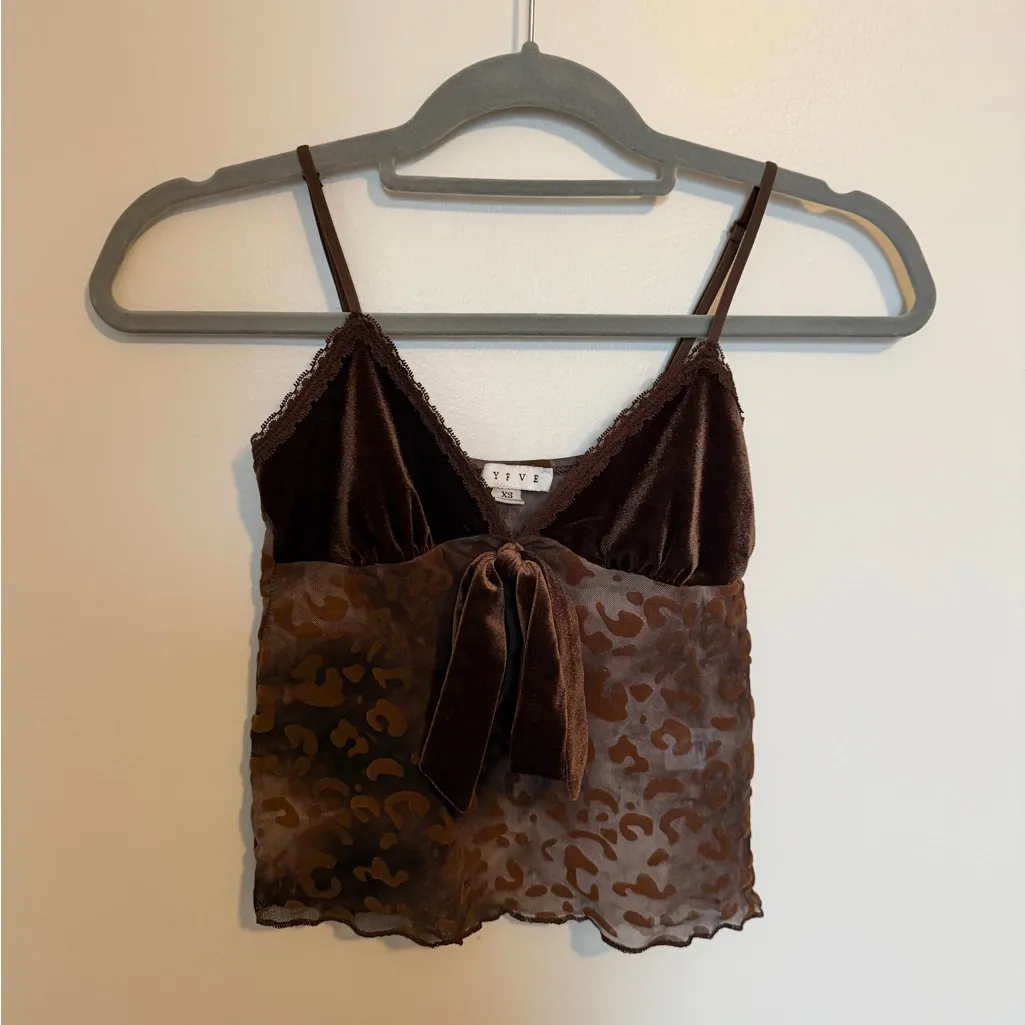 Von Maur Brown Leopard Print tank - Image 2