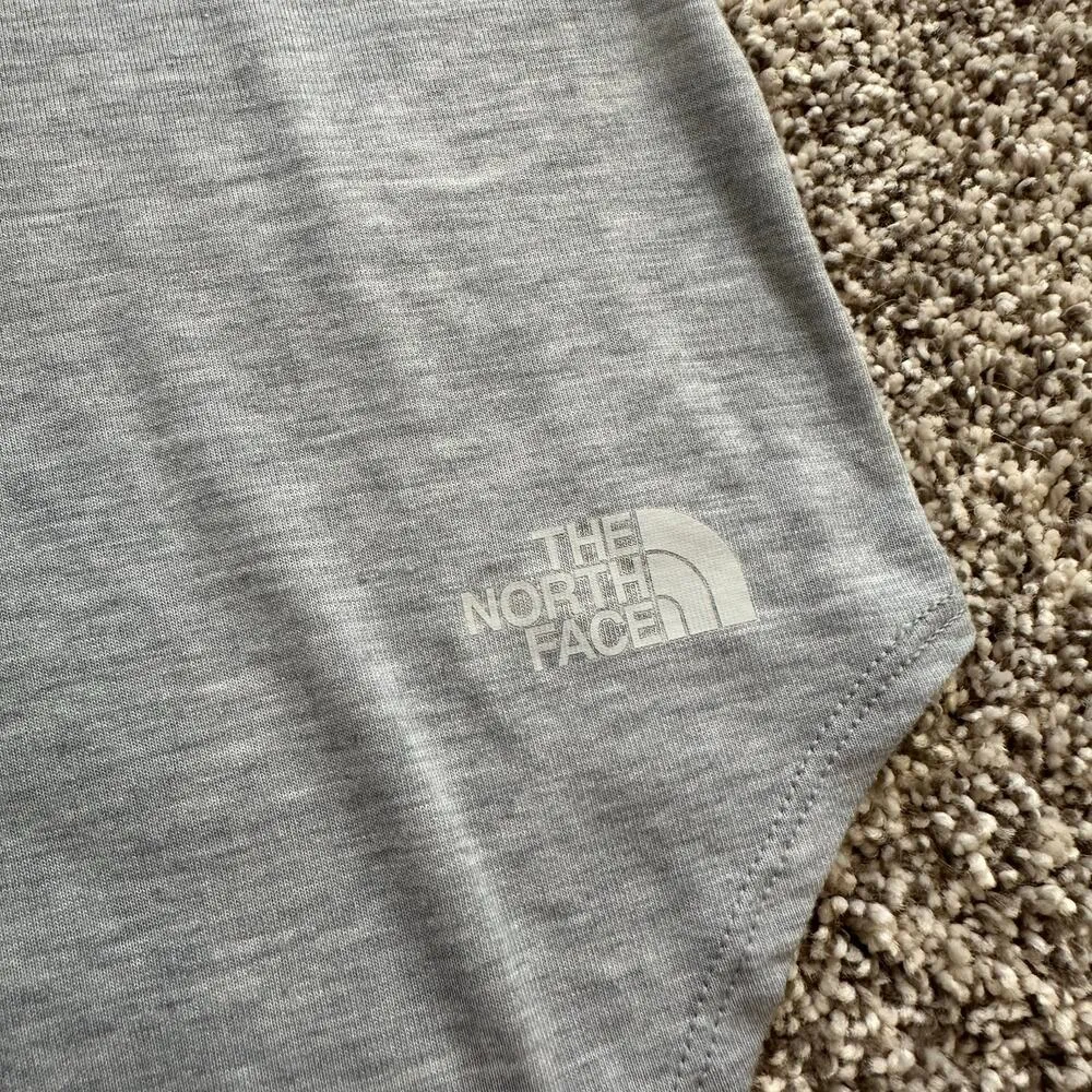 The North Face light blue/gray long sleeve top size M - Image 6