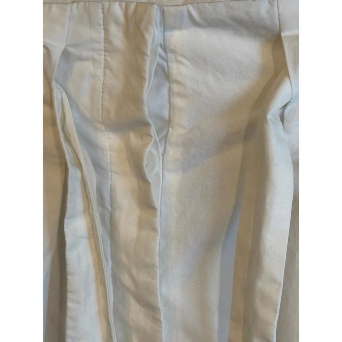 Banana Republic White belted paper bag knee-length skirt, size 8 - Image 3