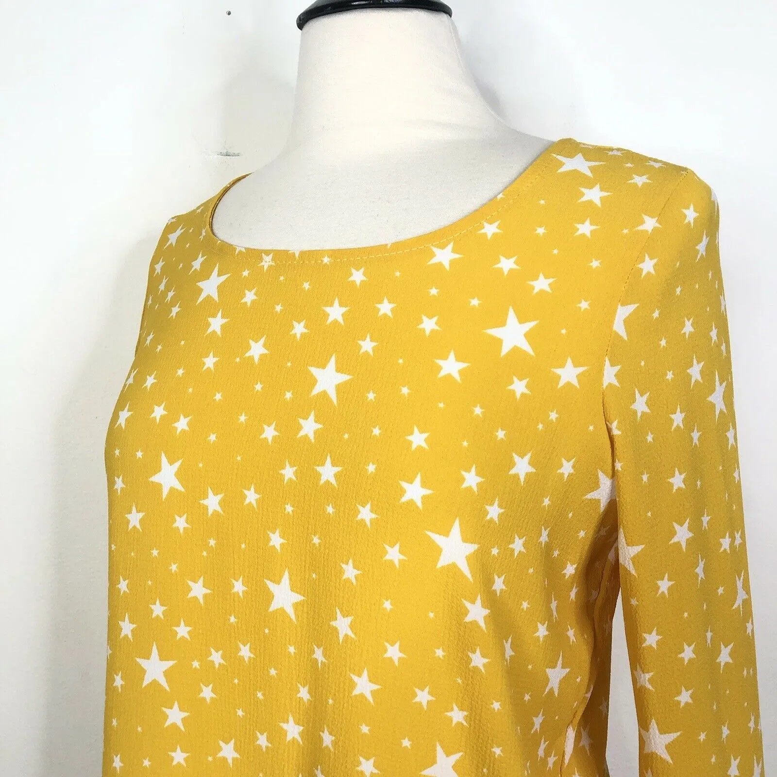 NEW Lord & Taylor Design Lab Yellow White Star Print Bell Sleeve Top Small - Image 2