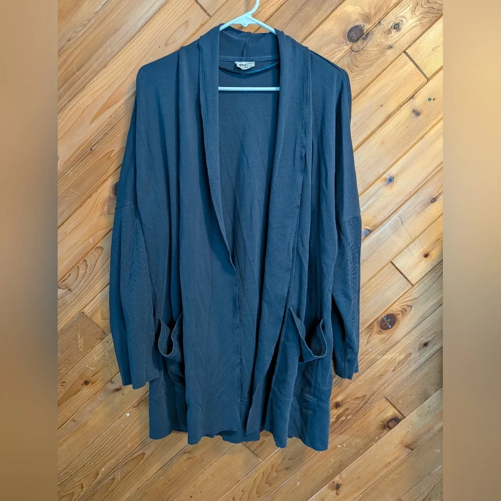 Pact Deep Blue Cardigan Size M/L - Image 2