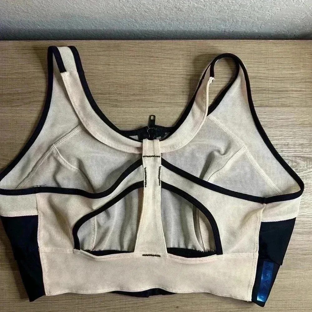 NAYALI ZIP FRONT CAIRNS CROP BLACK & BUFF Sz L Size L - Image 2