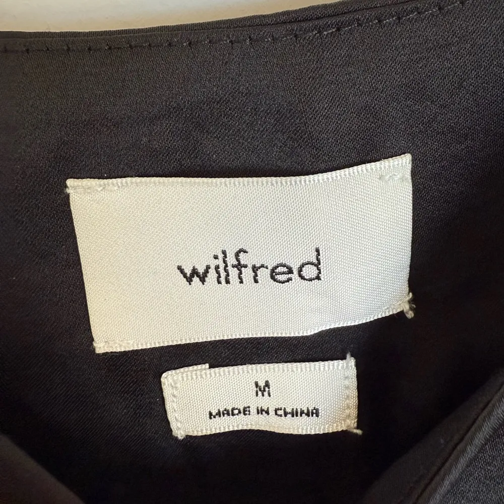 Aritzia Wilfred Lover Satin Camisole Medium - Image 5