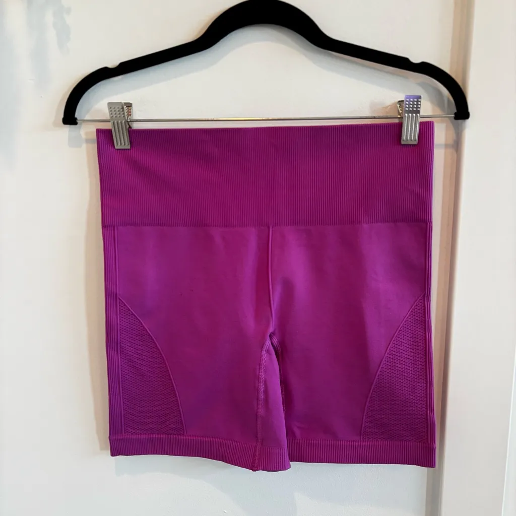 Lululemon Sculpt Seamless Biker Shorts Magenta Pink Women's High Rise 6" inseam - Image 2