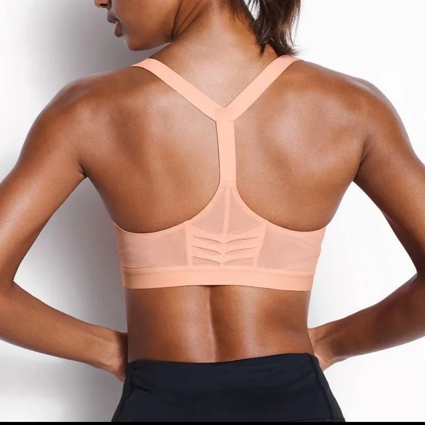 Victoria's Secret Lightweight by Victoria Sport Bra Pleat Calypso Peach Size 34B - Image 4