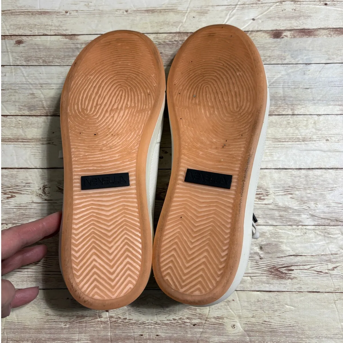 Novella Chapter 01 Verse 01 Love Poem Lace Up Sneakers Women's Size 9.5 White - Image 10