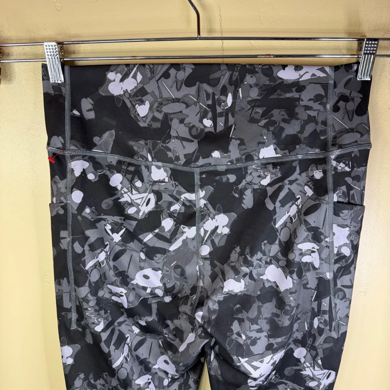 The North Face XXL Women's Printed Motivation‎ High-Rise 7/8 Pocket Tights NWOT - Image 6