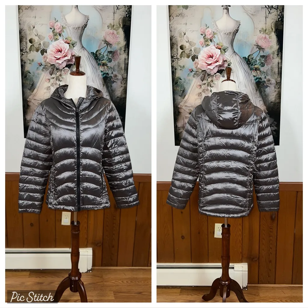 Super Cute Andrew Marc Metallic Gray Packable Down Puffer Jacket! - Image 2