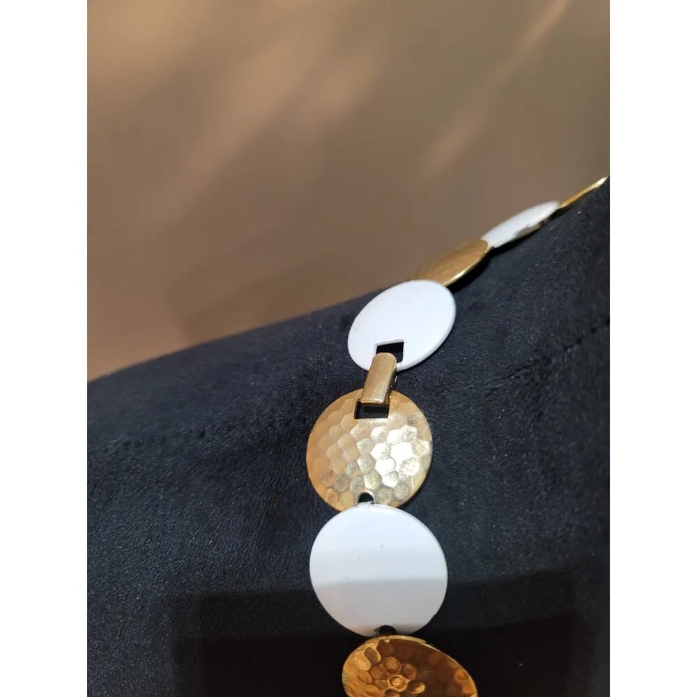 Women's White And Gold Hammered Disc Choker Necklace With Box Clasp Lock - Image 6