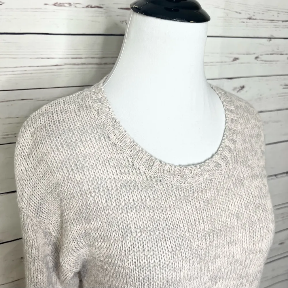 Light Pink & Gray Knit Sweater Top & Matching Fringe Scarf Size Medium - Image 4