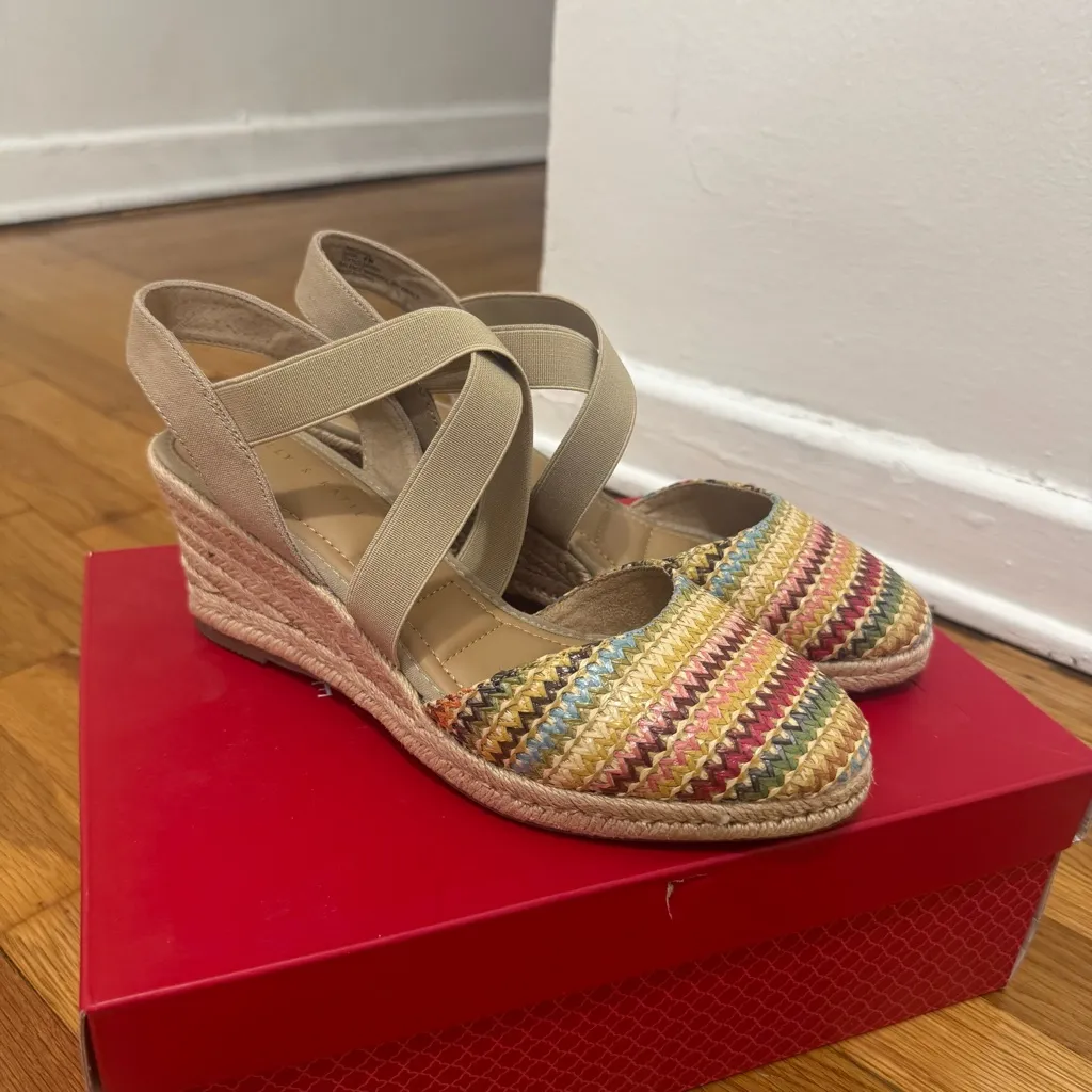 Kelly & Katie Size 8 M Saige Spring Multicolored Strappy Slingback Wedge Sandal - Image 3