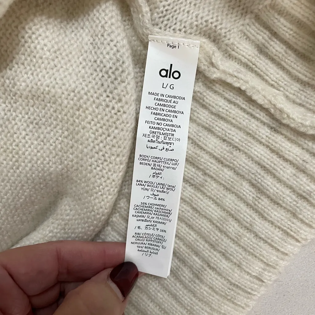 ALO Yoga NWT Unisex Wool Cashmere New Class Crewneck Sweater Bone Heather Size L - Image 10