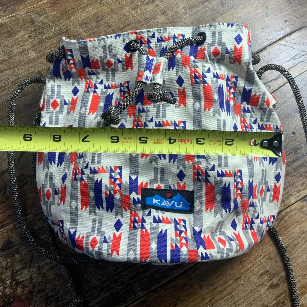 Kavu Bucket Bag/ canvas sling bag - Image 5