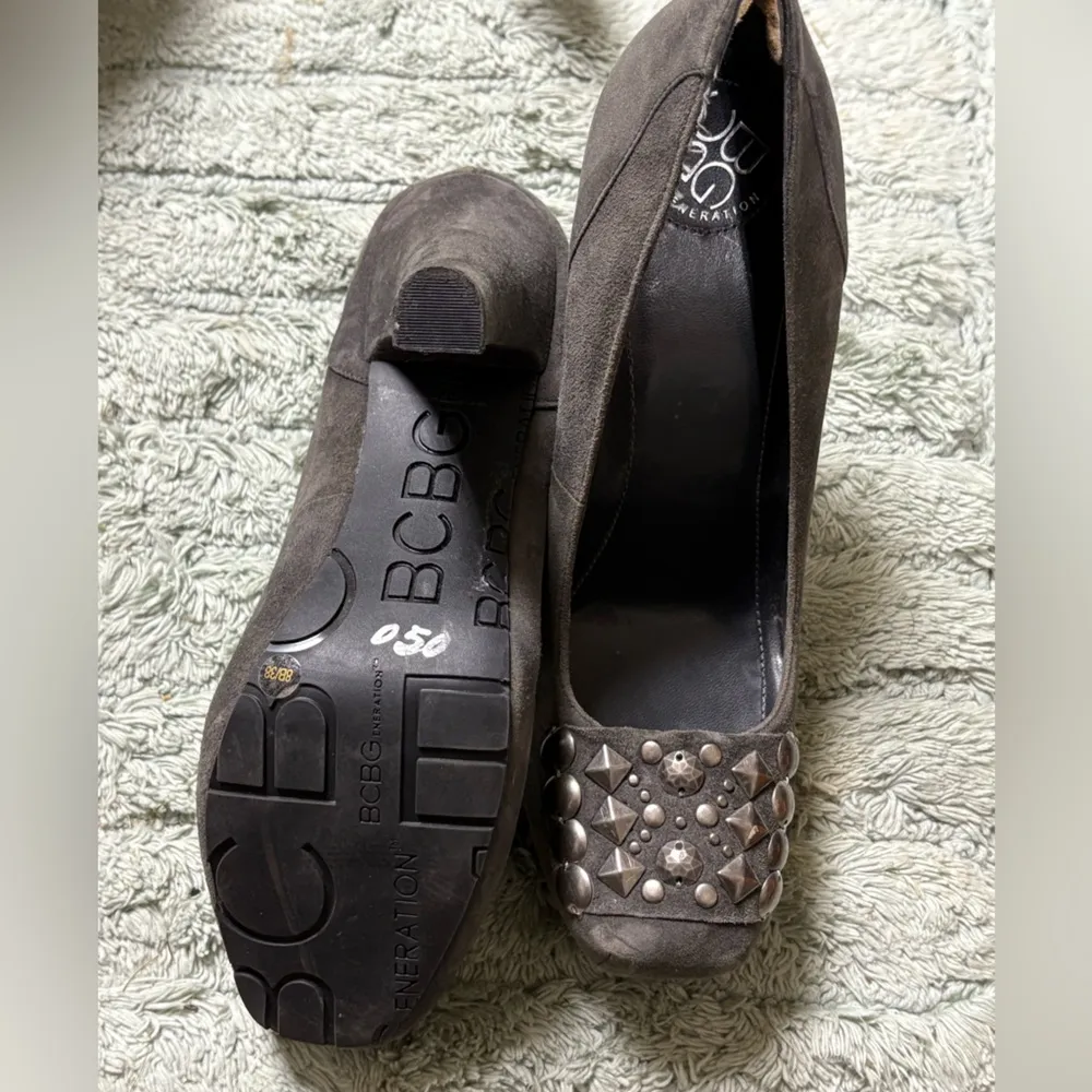 BCBG PUMPS stud accent 8 - Image 3