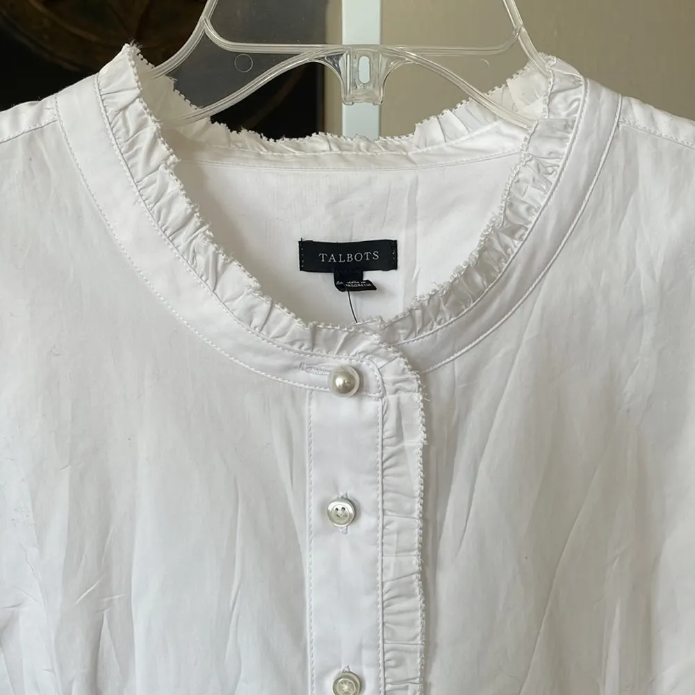 NWT $79 Talbots white pearl button ruffle poplin shirt - Image 2