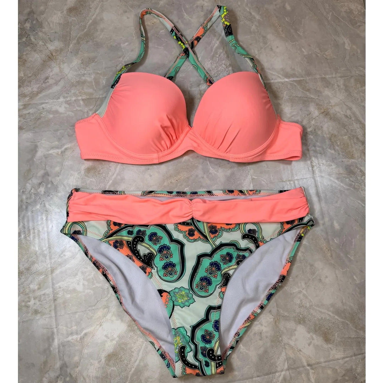 NWOT Bright Peach Paisley Bikini Set – Size Medium Padded Swimwear - Image 2