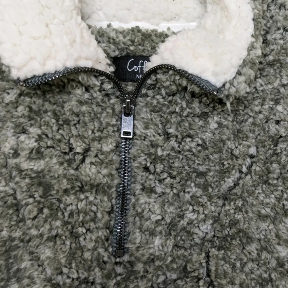 Coffee Shop Faux Fur Pullover - Size XL - NWT - Image 3