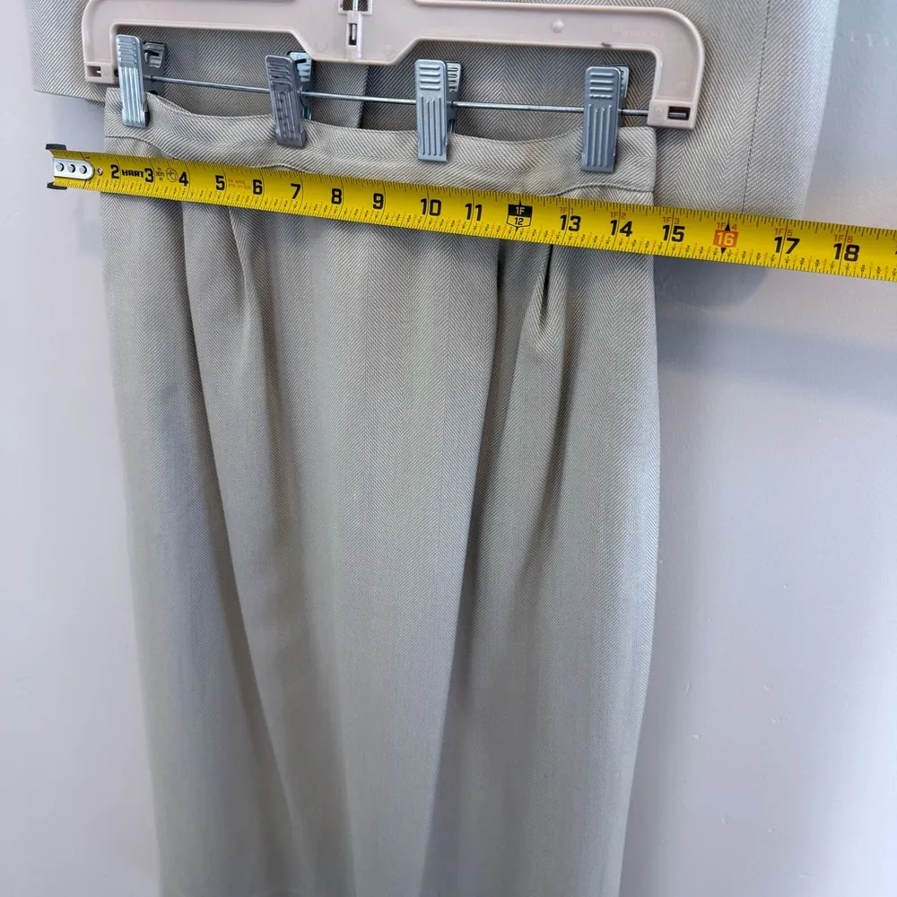 Kasper viscose Cream Blazer and Skirt Set blazer size 6 & skirt size 8 - Image 11