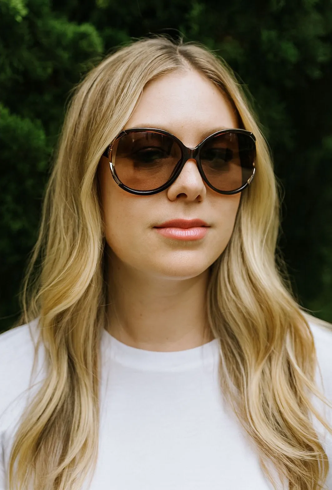 SALVATORE FERRAGAMO Oversized Oval Sunglasses w Case - Image 1