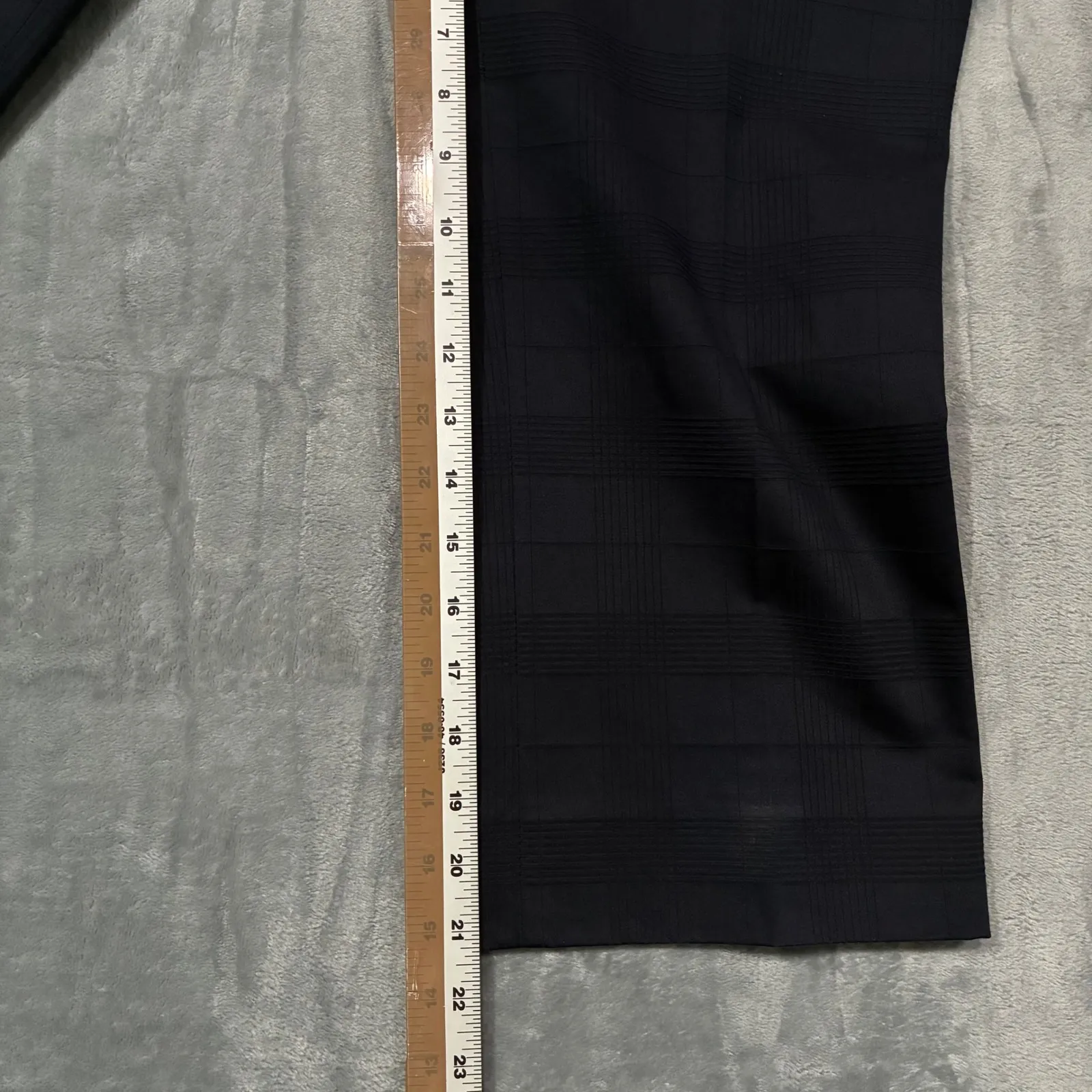 Burberry London Check Plaid Cropped Capri Pants Women's 8 Navy Blue - Image 9