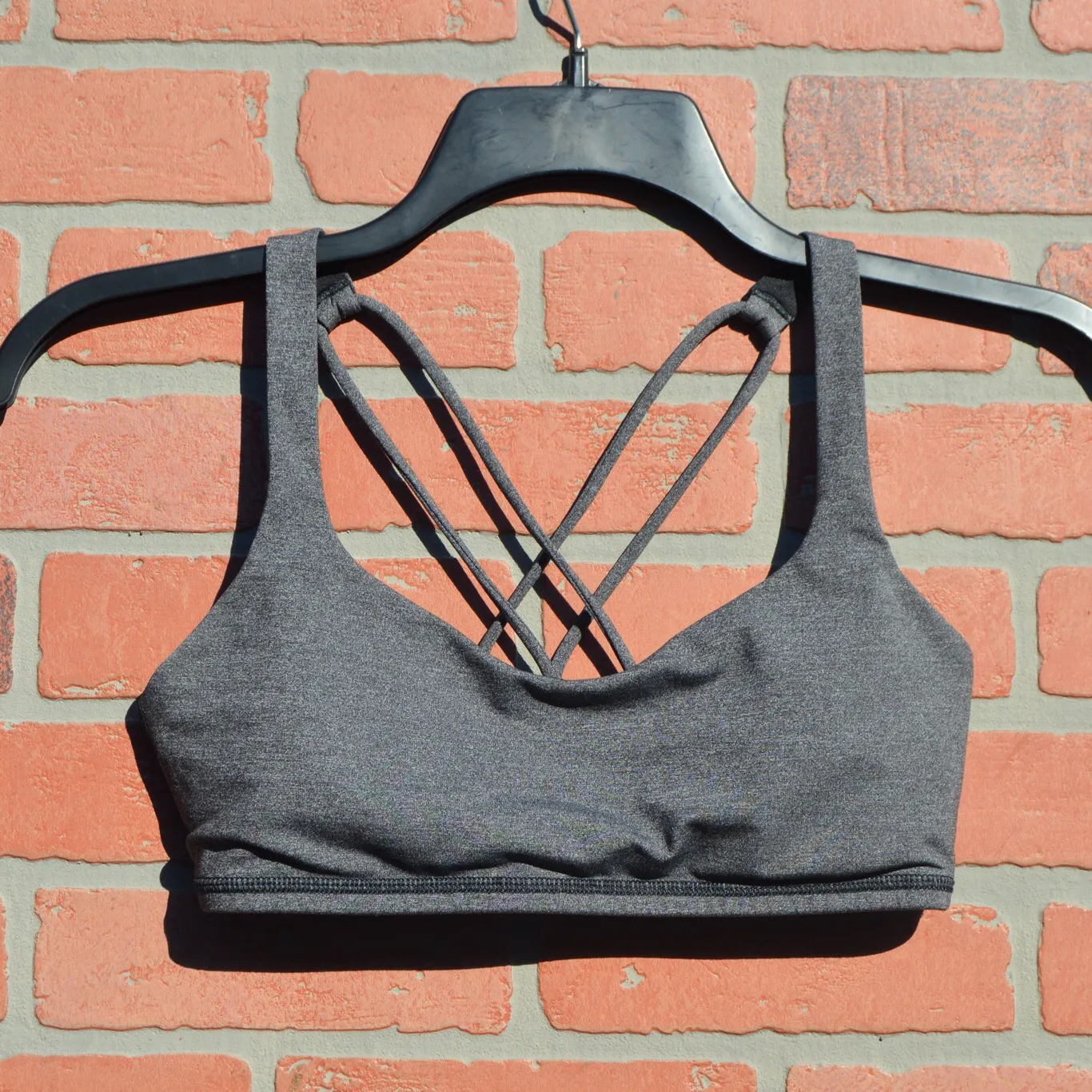 Lululemon Heathered Black Free To Be Bra Size 6 - Image 5