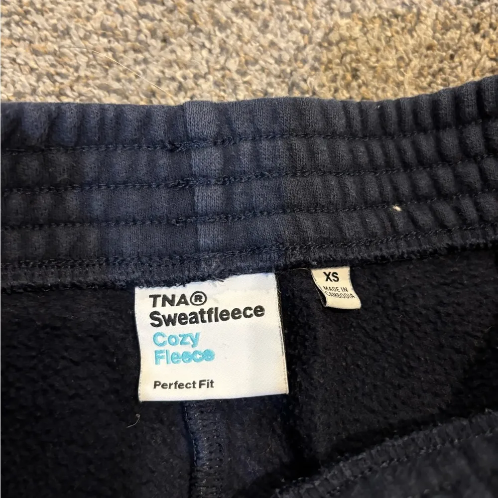 Aritzia TNA Cozy Fleece Joggers - Image 2