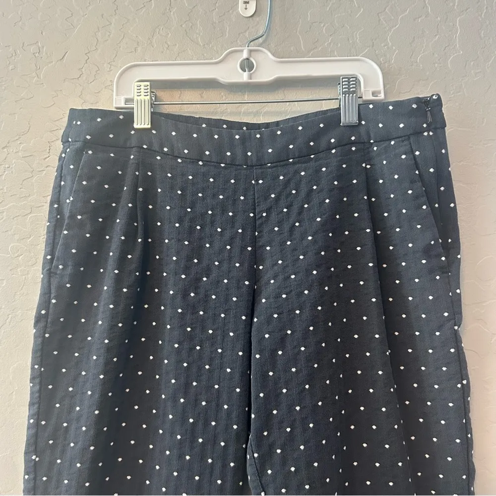 Nike golf tour performance dri-fit black and white polka dot print capri size 6 - Image 2