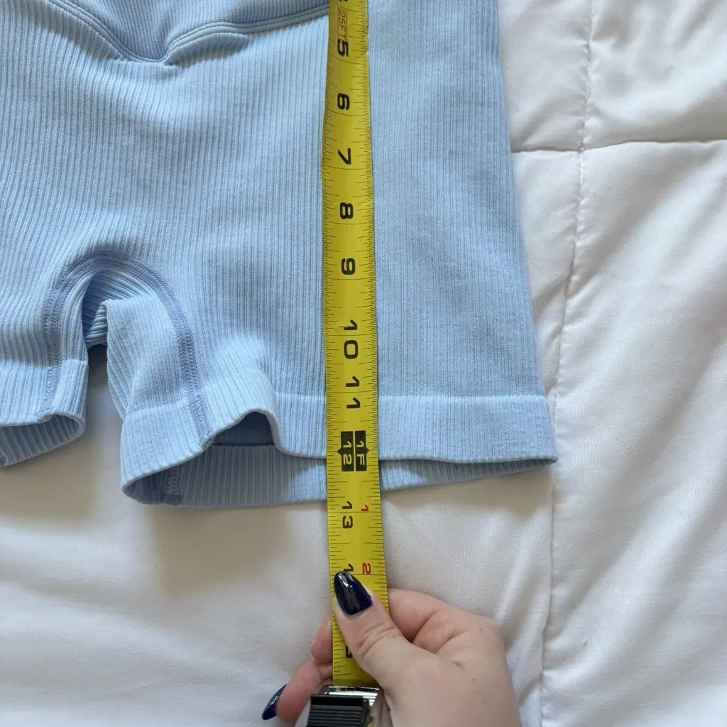 Lot Of 2 Womens Size Medium Seamless Blue Purple Shorts Activewear Nylon Spandex - Image 10