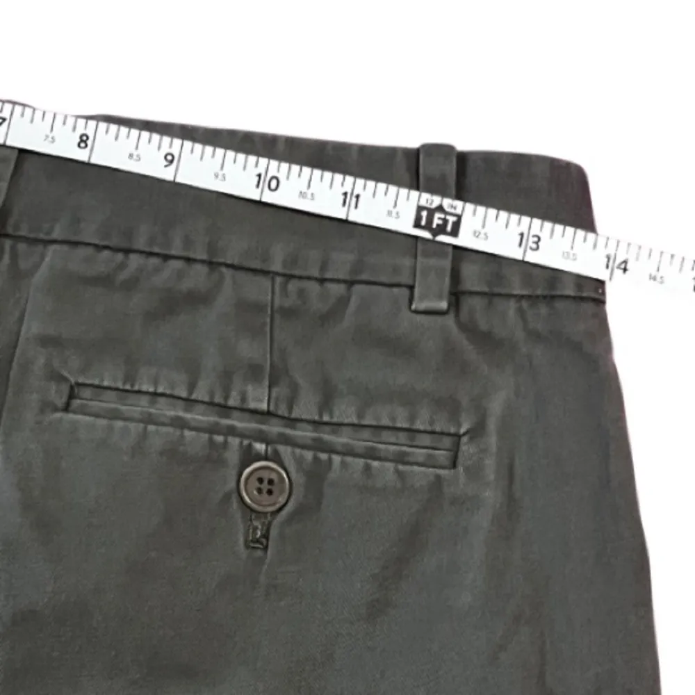 BCBGMaxAzria Runway Olive Green Pleated Chino Shorts‎ Size 4 Retro 1990s Preppy - Image 5